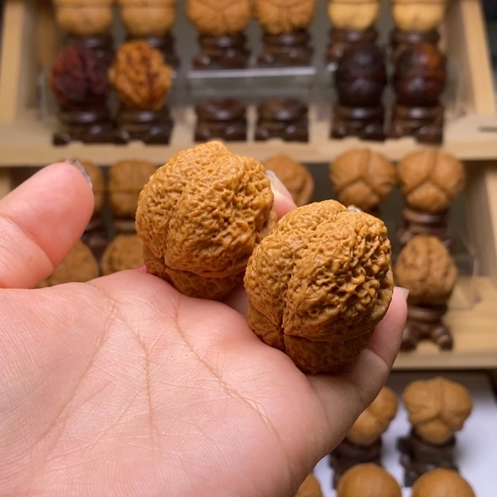 吊坠文玩核桃39老树金蟾王Y61