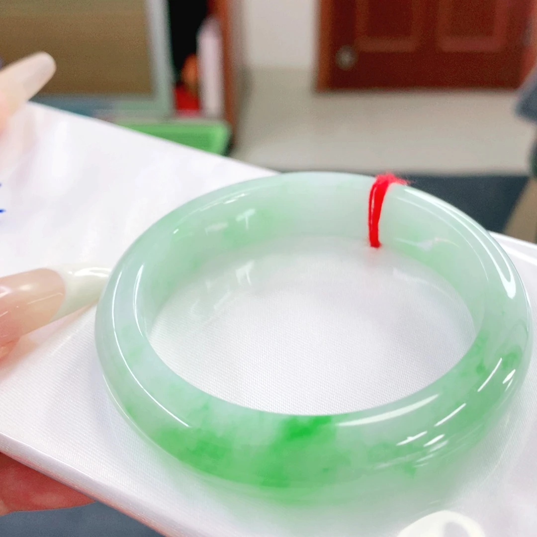 翡翠未镶嵌手镯53