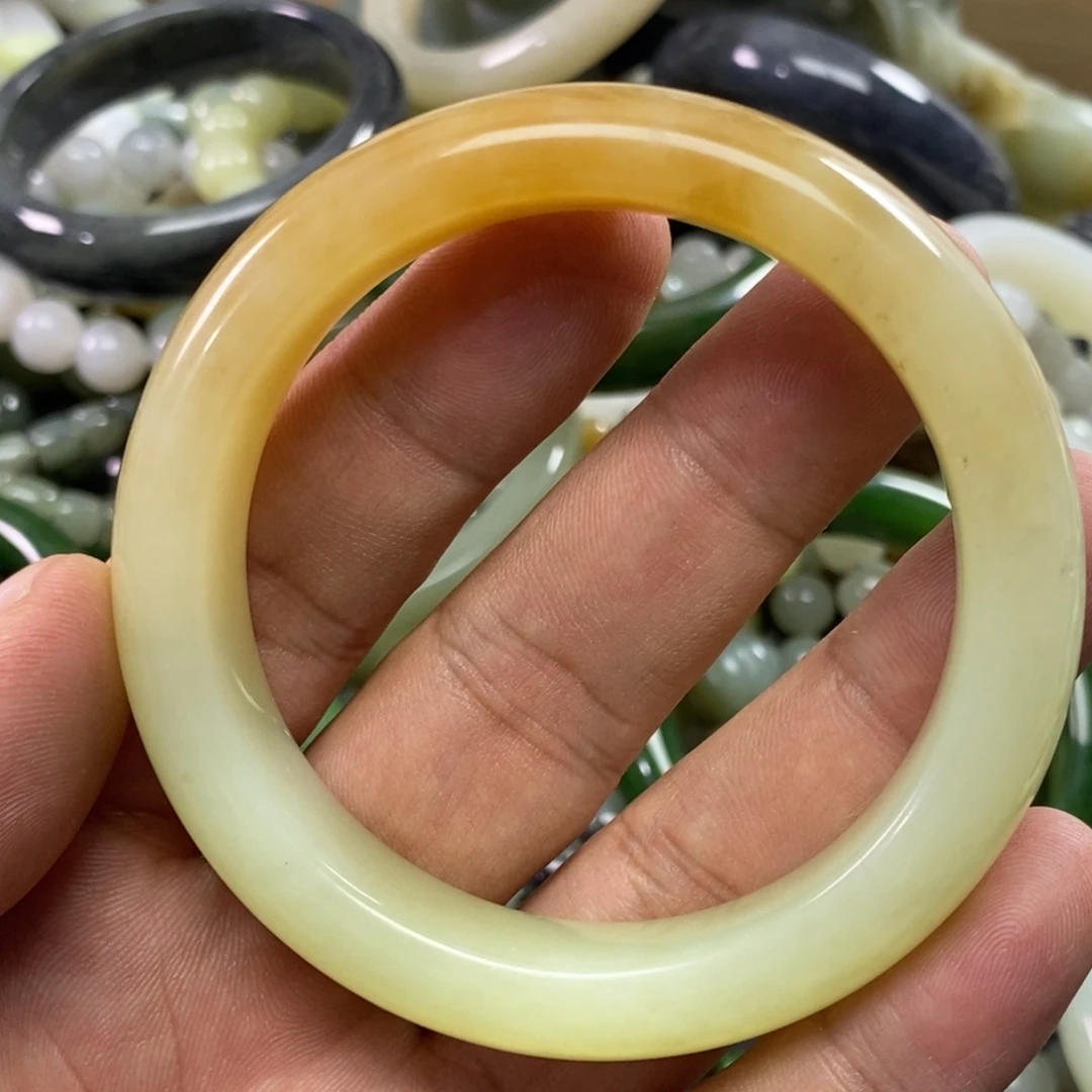 S***珊未镶嵌手链和田玉