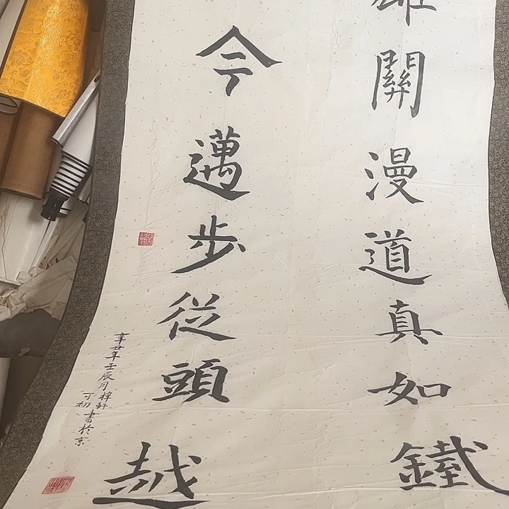 摆件，轴坏，破损，水渍都是正常的