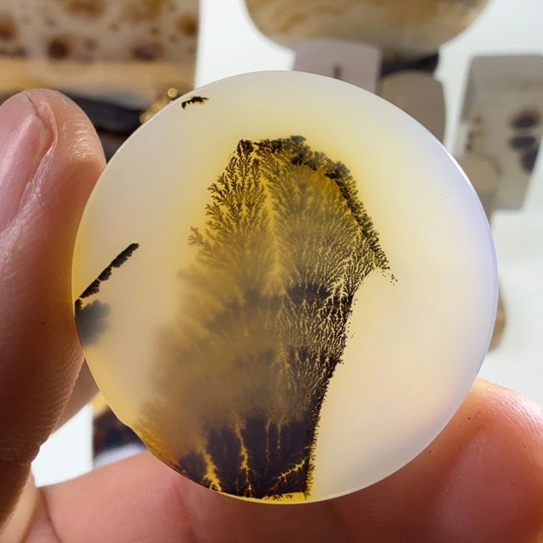 玛瑙/玉髓未镶嵌珠宝半成品