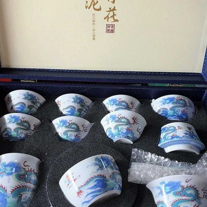 孤品茶具套装等。