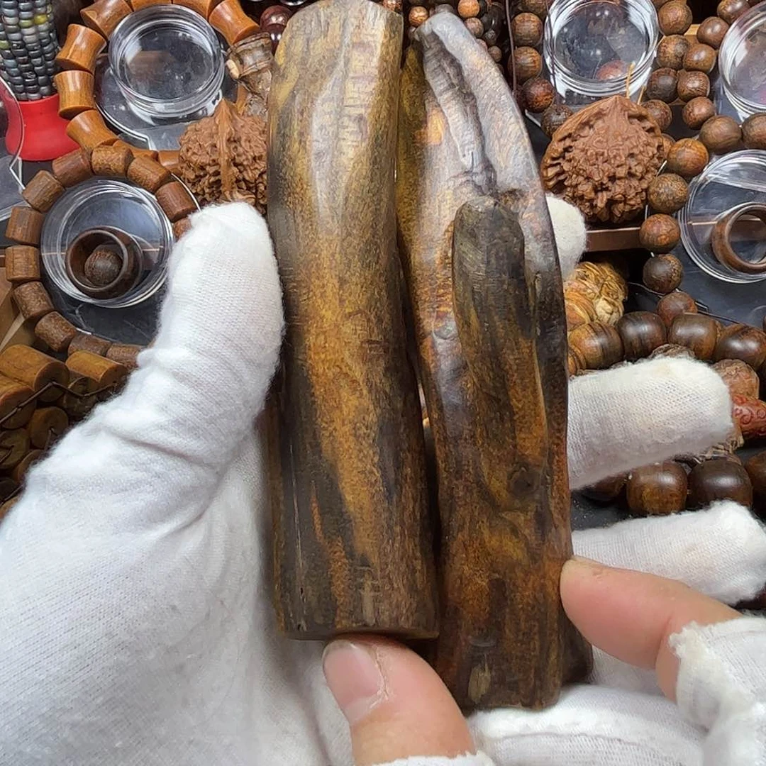 贡木龙鳞手把件贡木