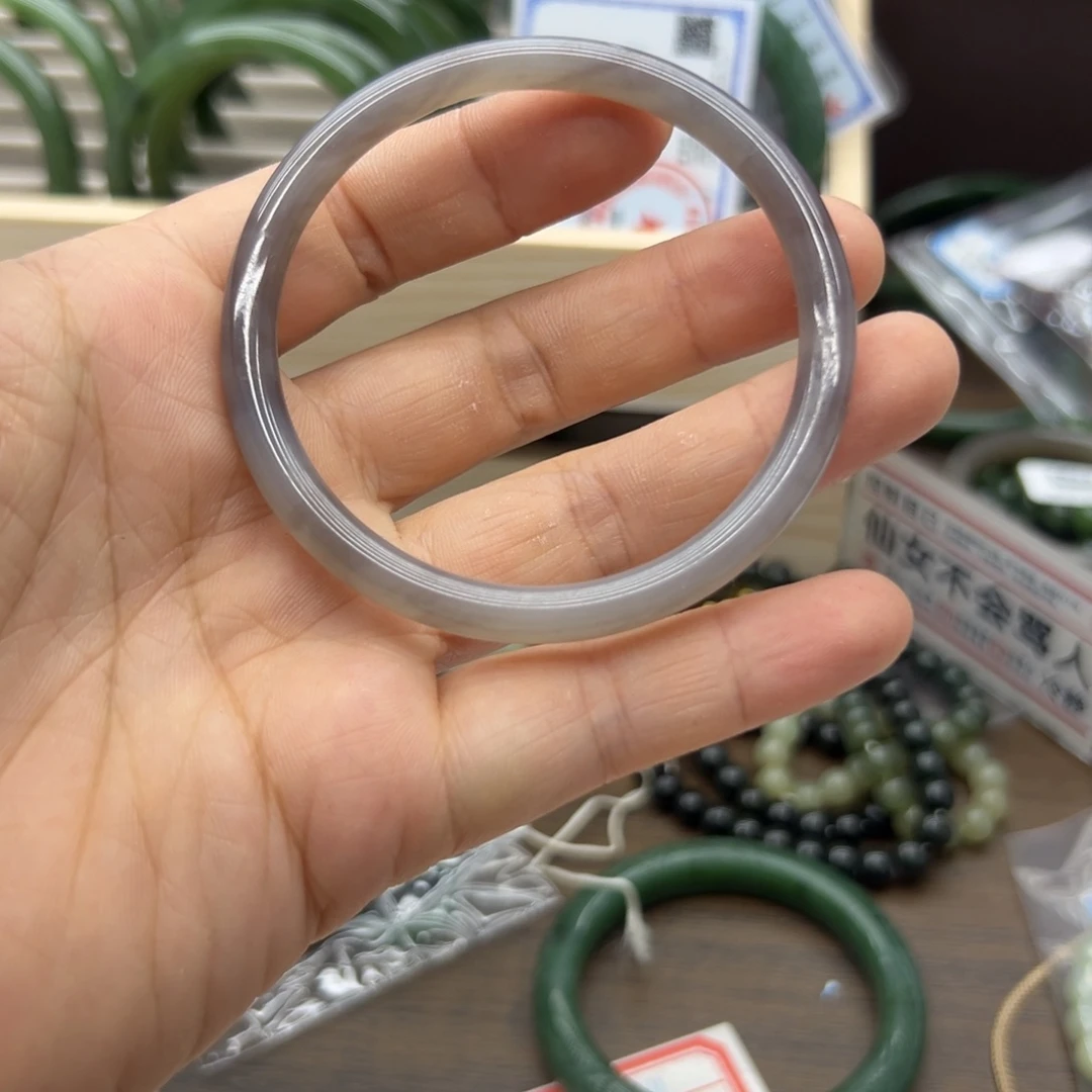 和田玉手镯未镶嵌56.8圈围2257瑕