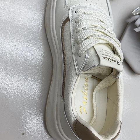 牛皮真皮板鞋37码女鞋