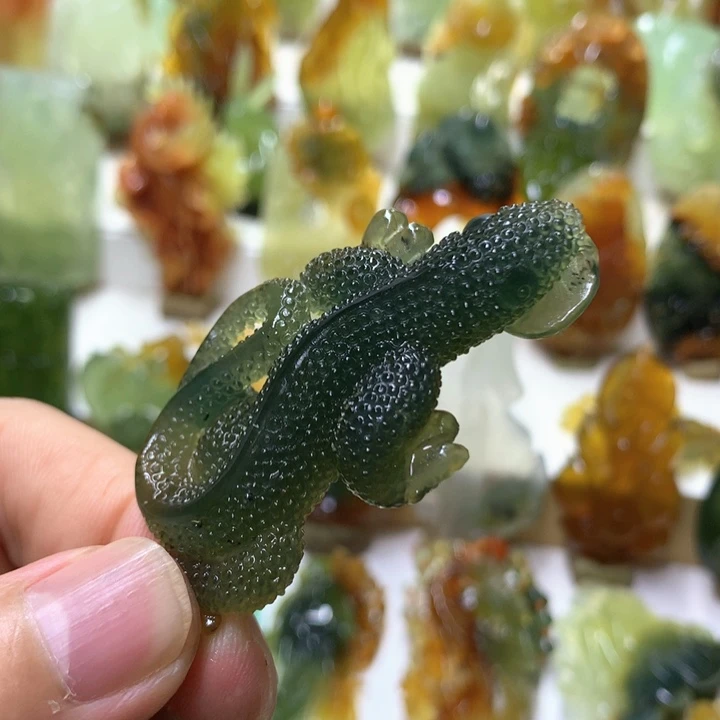 蛇纹石玉珠宝半成品未镶嵌