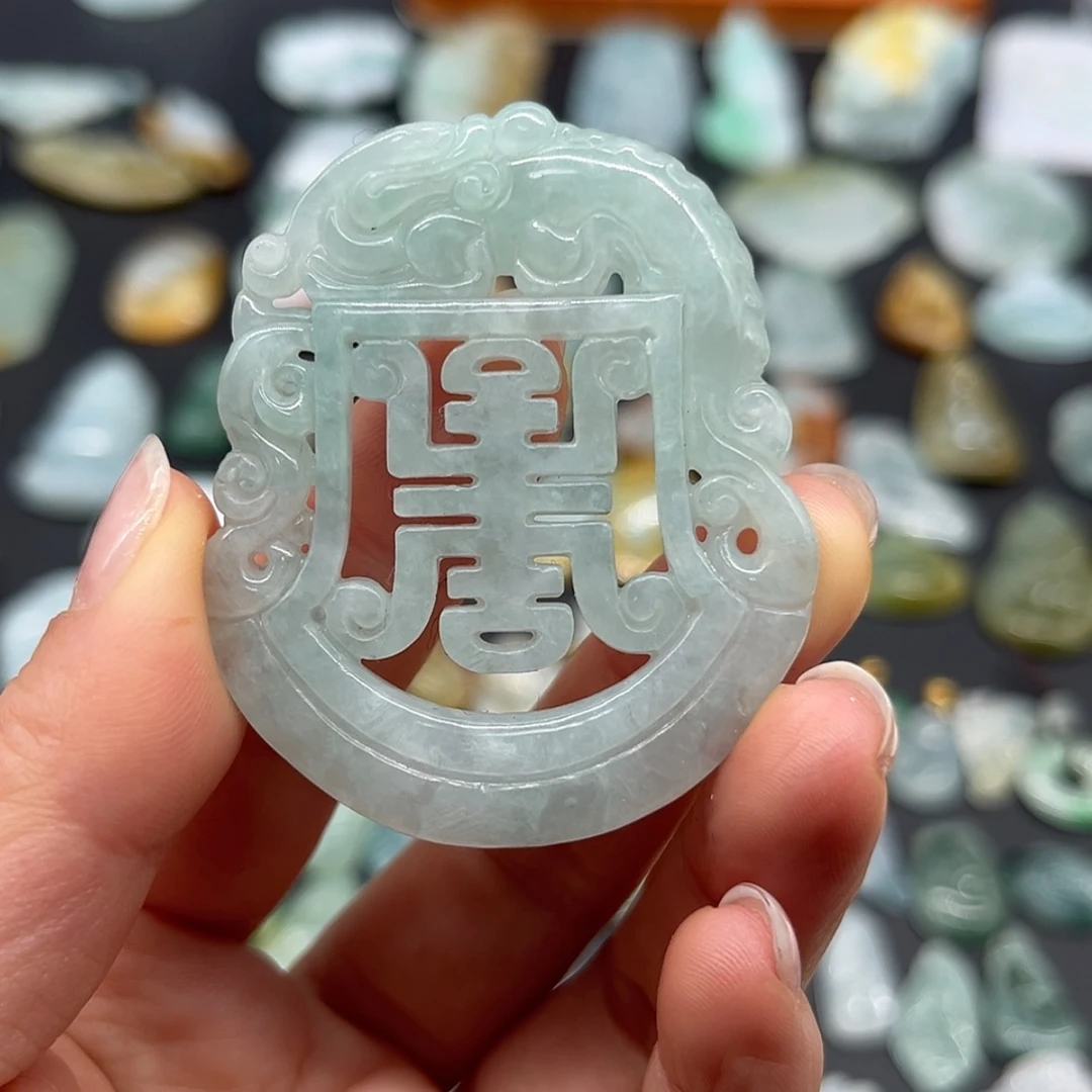 【闪购商品】翡翠颈饰未镶嵌沧***笑仿古