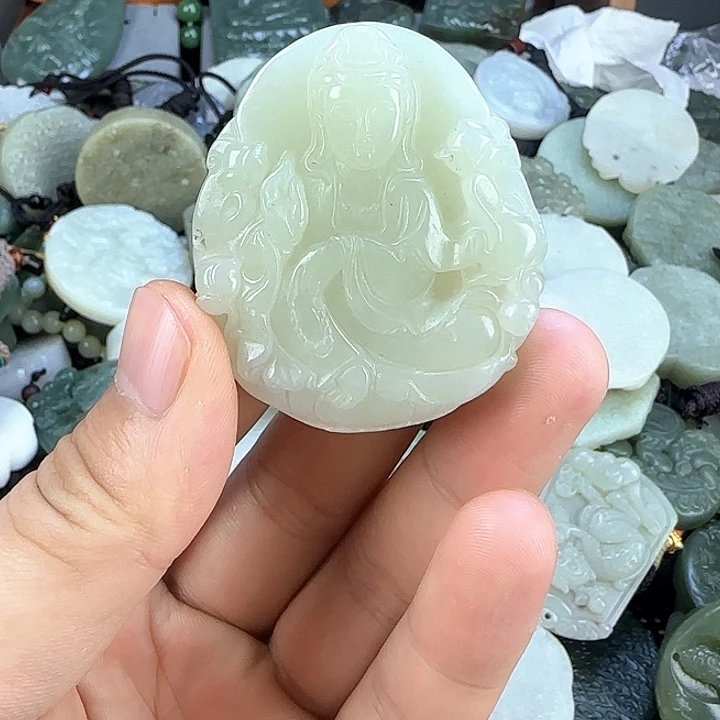 和田玉未镶嵌颈饰