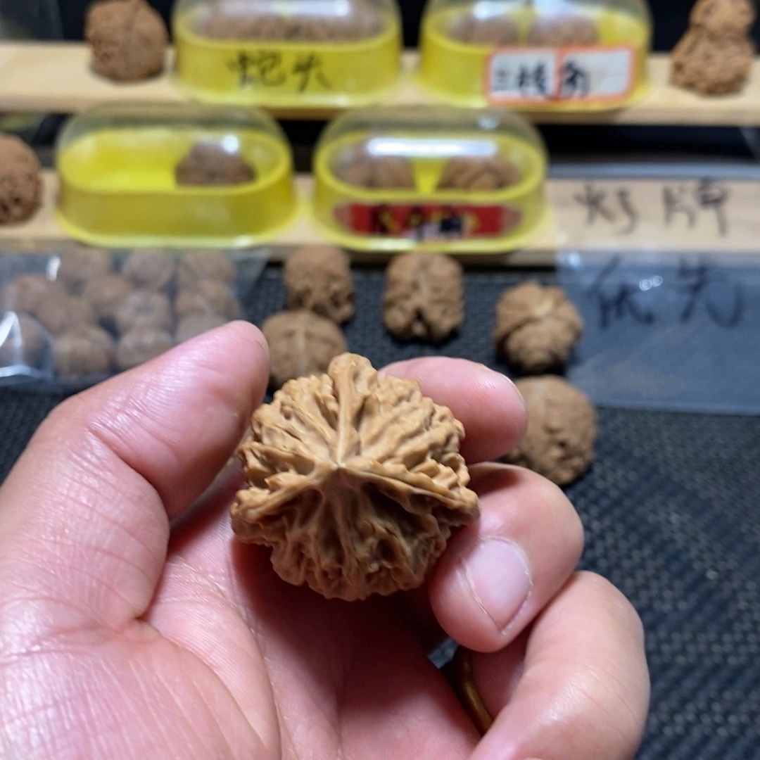 用***5文玩核桃吊坠核桃异形