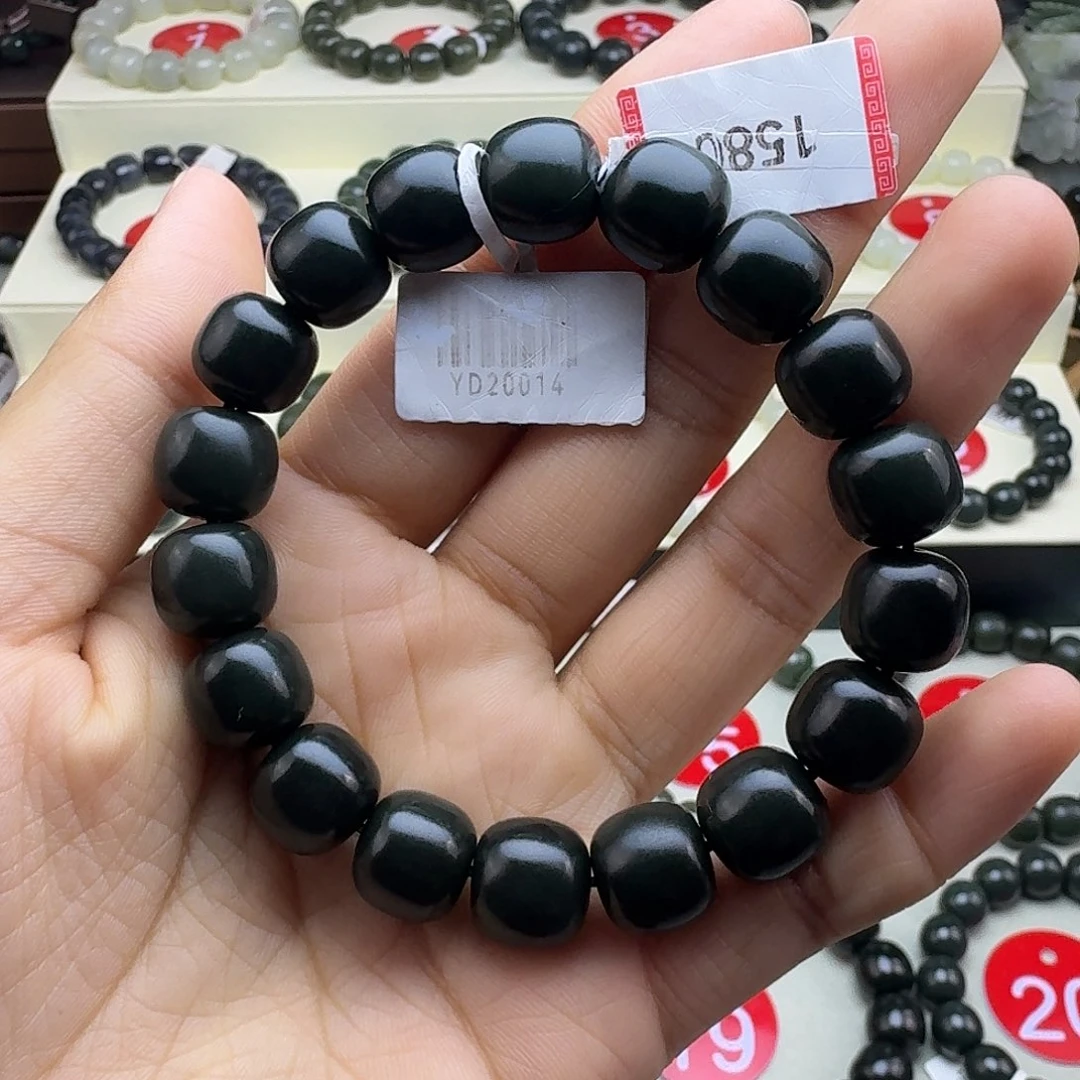 和田玉未镶嵌手串