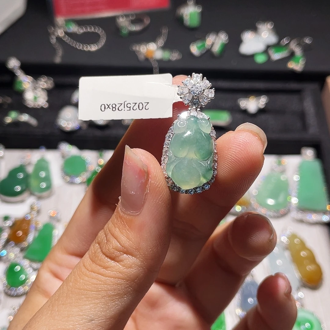 翡翠银S925镶嵌颈饰