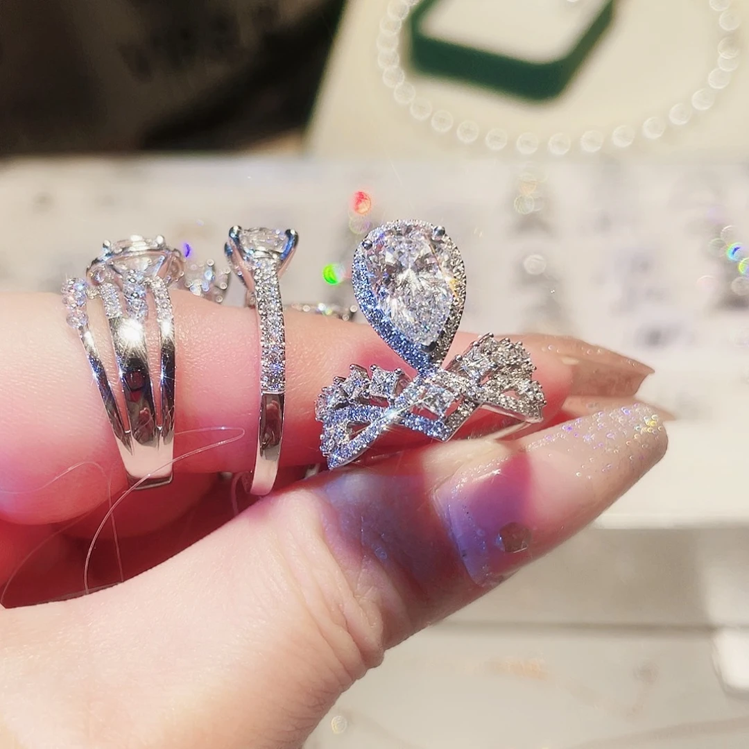 实验室培育钻石18K金镶嵌2.1F-G/VS，14