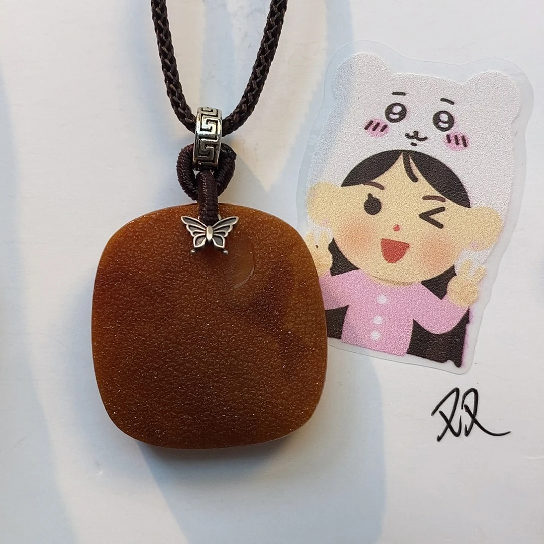 未镶嵌琥珀珠宝奇石
