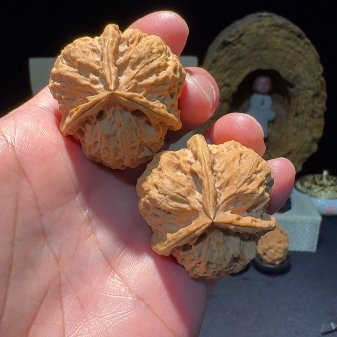 文玩核桃把件云南铁核桃30
