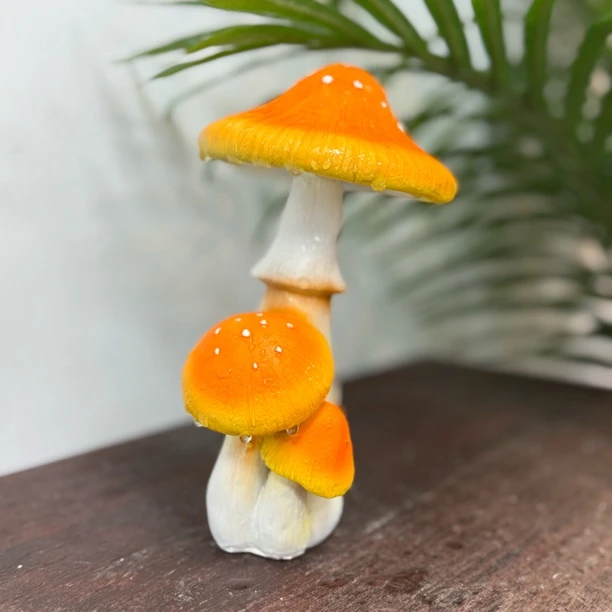 花园户外摆件仿真蘑菇雕塑幼儿园庭院小区草坪绿化解压景观装饰品