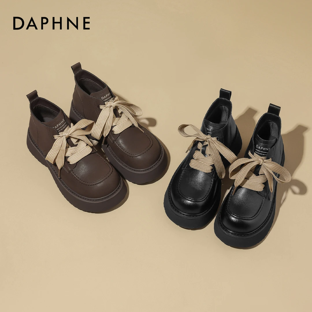 达芙妮春秋新款公主风厚底英伦风时尚百搭休闲软底圆头时装短靴