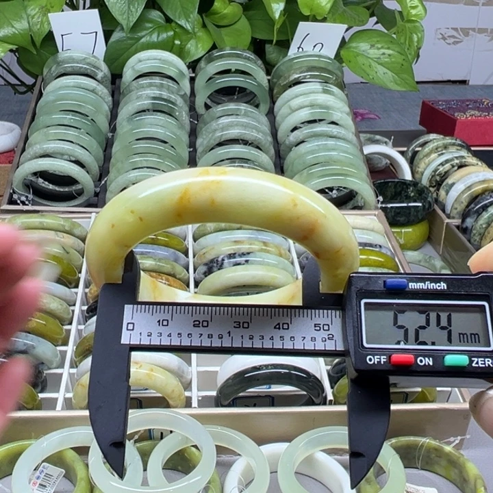 蛇纹石玉未镶嵌手镯23