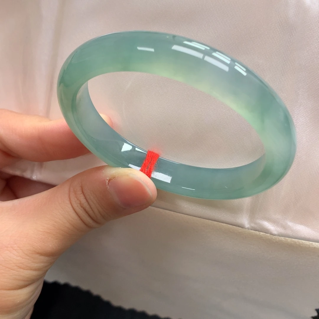 翡翠未镶嵌手镯24号53.6贵妃海蓝之谜显白