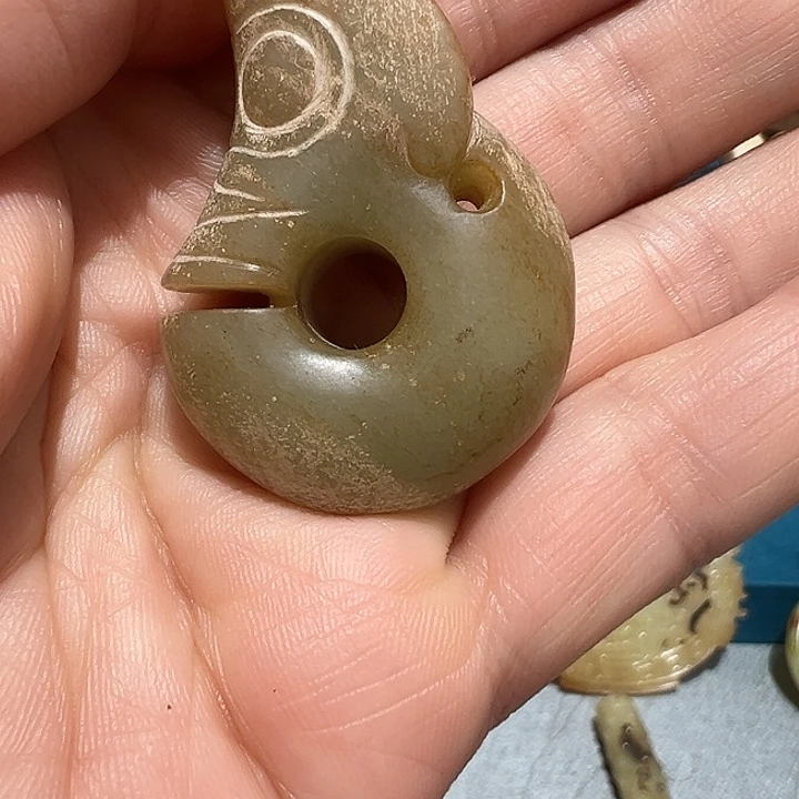 深***）岫岩河磨玉（透闪石质玉）未镶嵌颈饰