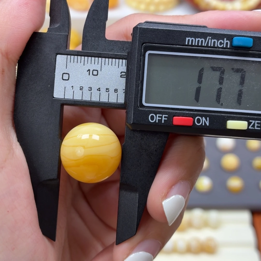 琥珀未镶嵌裸石焦皮17.7mm