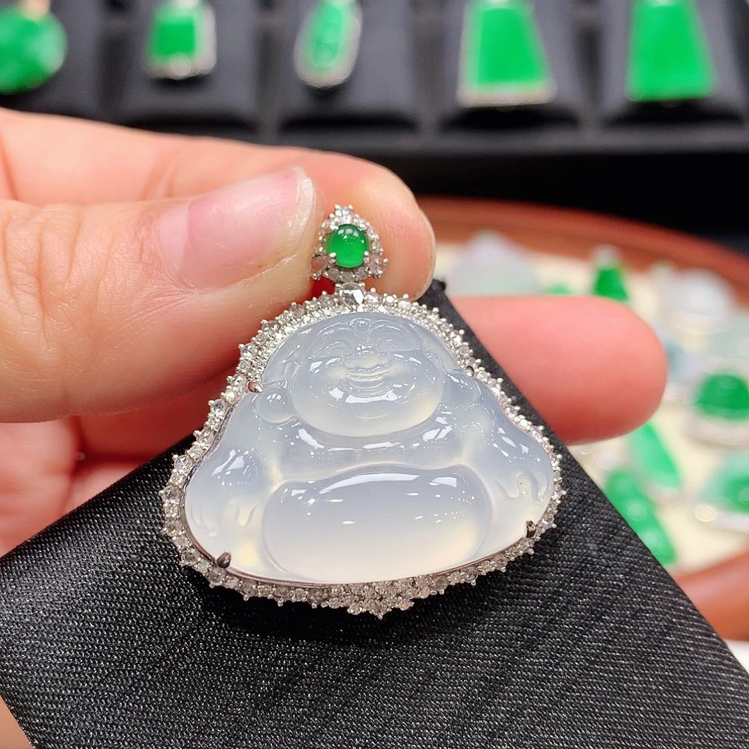 翡翠颈饰18K金镶嵌佛公