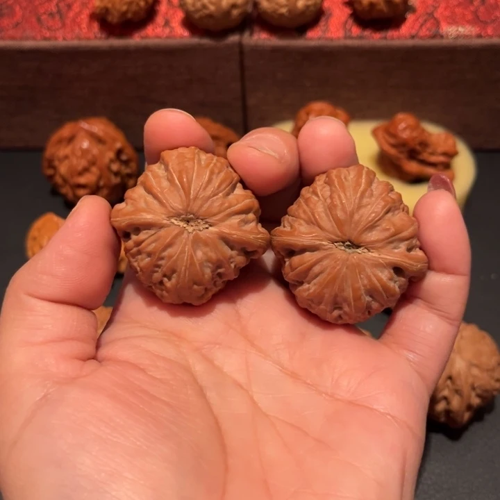 涛***涛文玩核桃吊坠铁锤妹妹