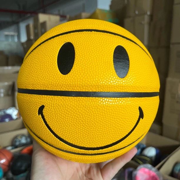 笑脸卡通篮球成人训练比赛耐磨多色可选免费刻字