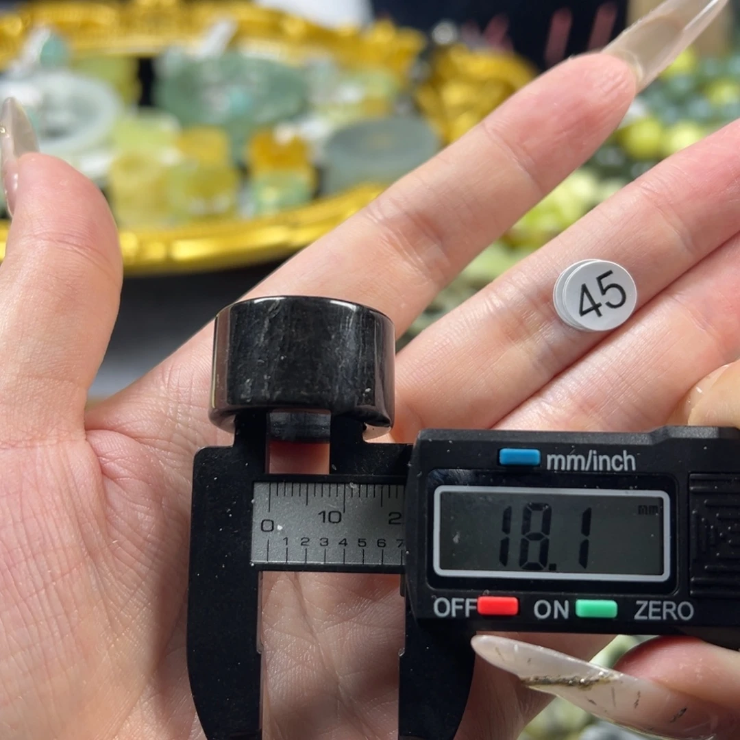 蛇纹石玉未镶嵌戒指