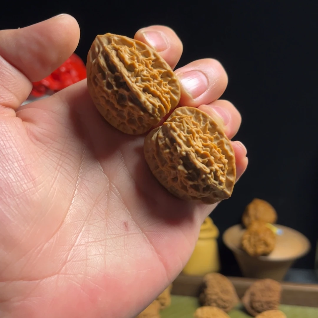 文玩核桃吊坠34网格鸡心