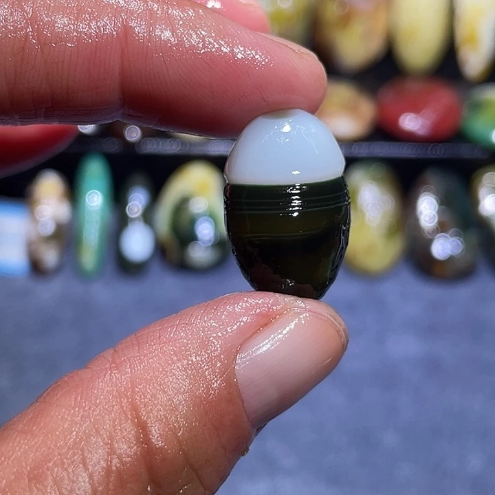 玛瑙/玉髓未镶嵌珠宝奇石