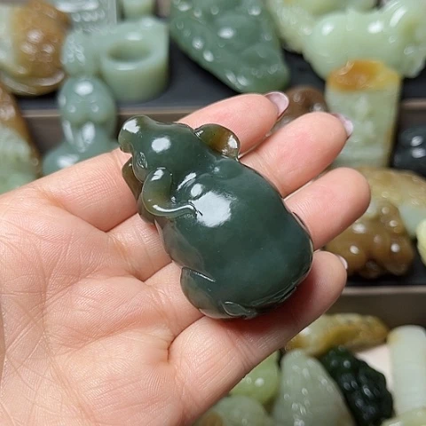 颈饰未镶嵌和田玉