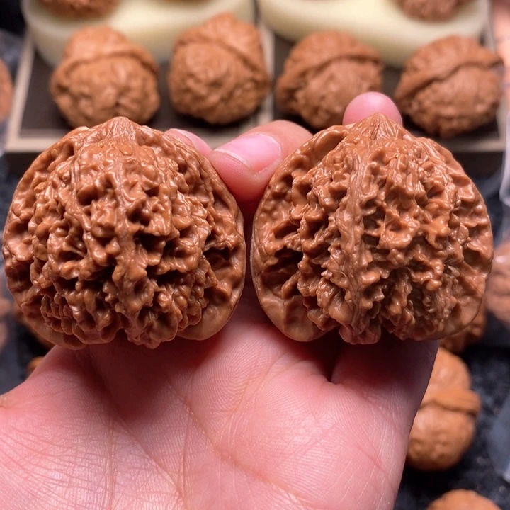 文玩核桃把件精品满天星43