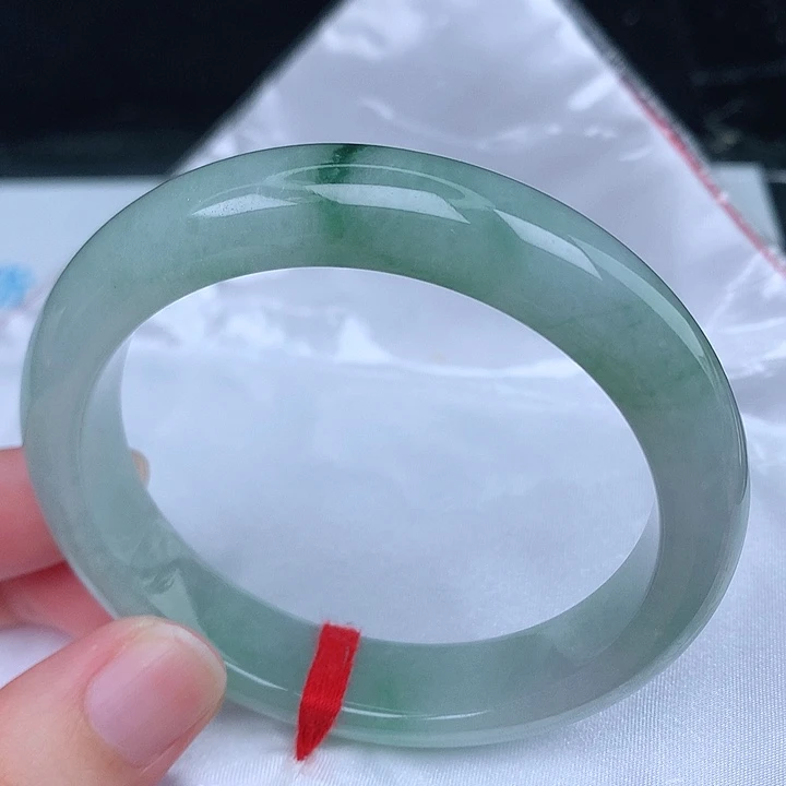翡翠手镯未镶嵌天然
