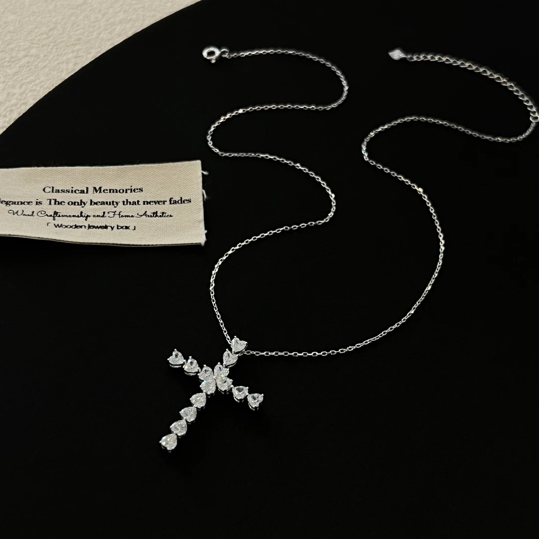 坠链均925银合成锆石 精致百搭十字爱心银色钻钻锁骨链