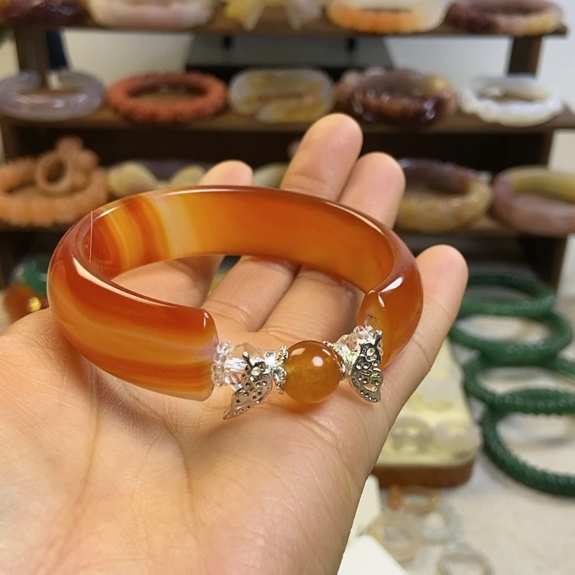 【闪购商品】石英质玉手镯未镶嵌霞*霞