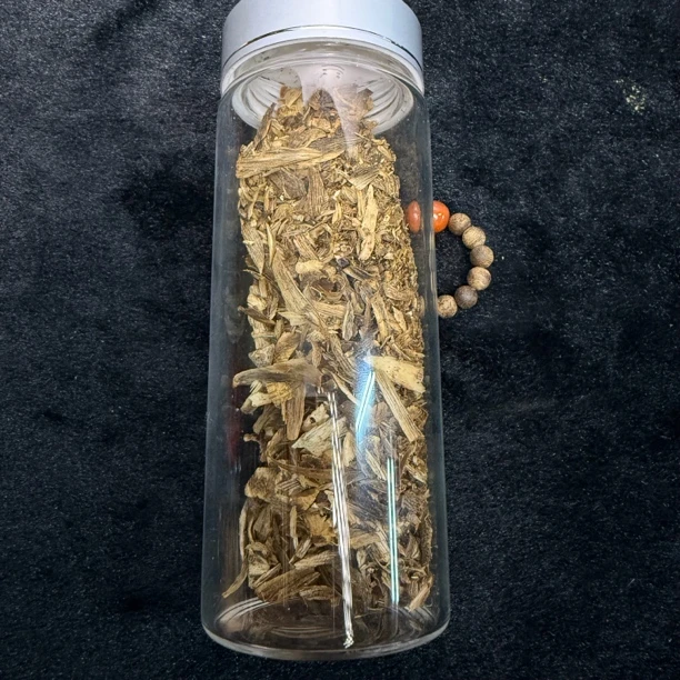 （新人信任惊喜香）天然沉香好礼多样性发货一个伽楠戒指