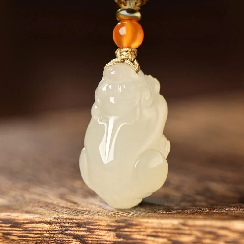 天然和田玉小貔貅吊坠玉石女款护身符玉佩玉坠挂件送女友生日礼物