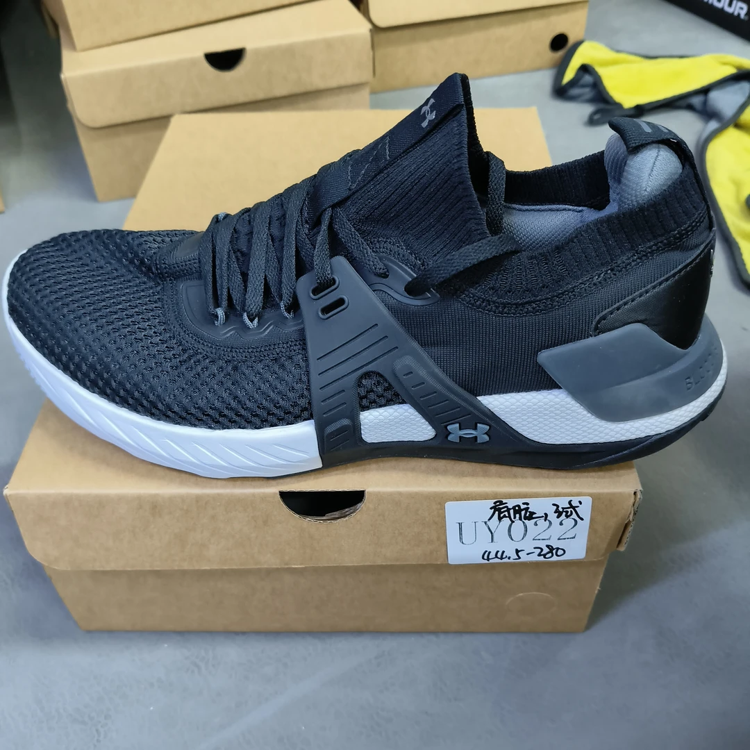 安德玛断号-运动鞋-UY022