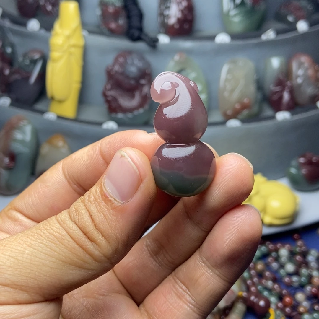 飒***)玛瑙/玉髓未镶嵌颈饰