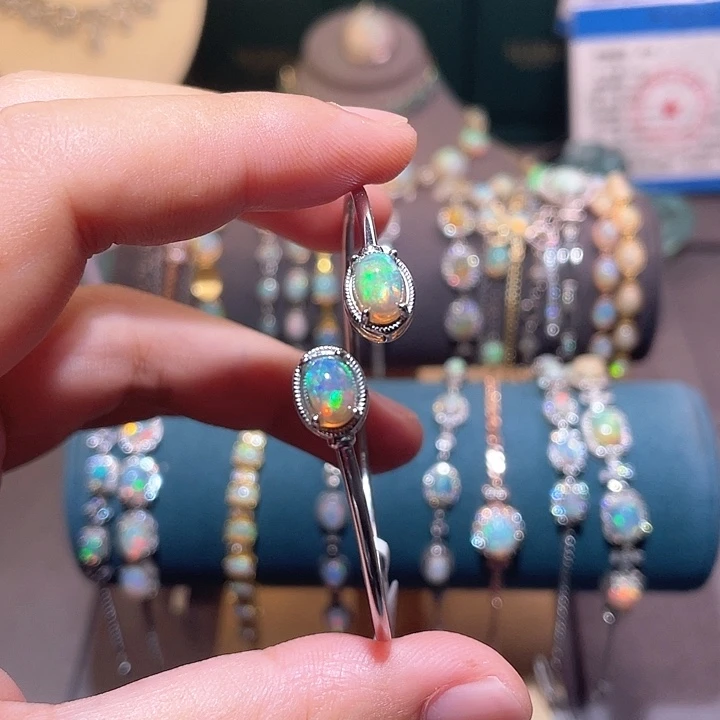 银S925镶嵌欧泊手镯）?****e