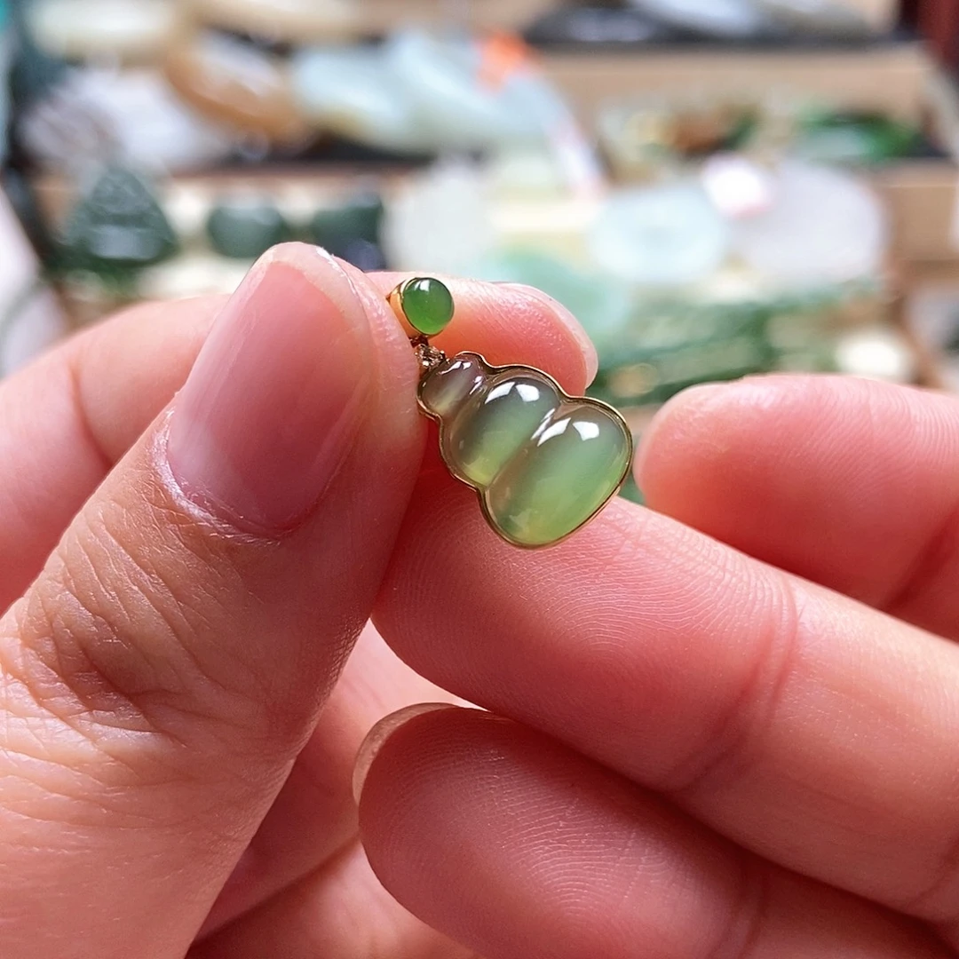 吊坠(不含链)18K金镶嵌和田玉