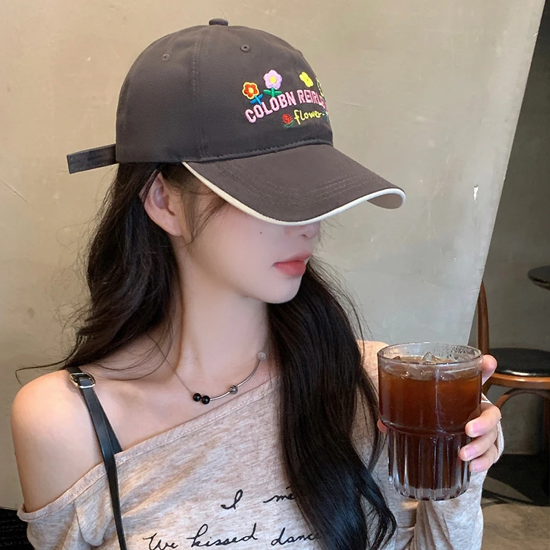 日系可爱花朵字母刺绣棒球帽子女宽檐百搭大头围显脸小软顶鸭舌帽
