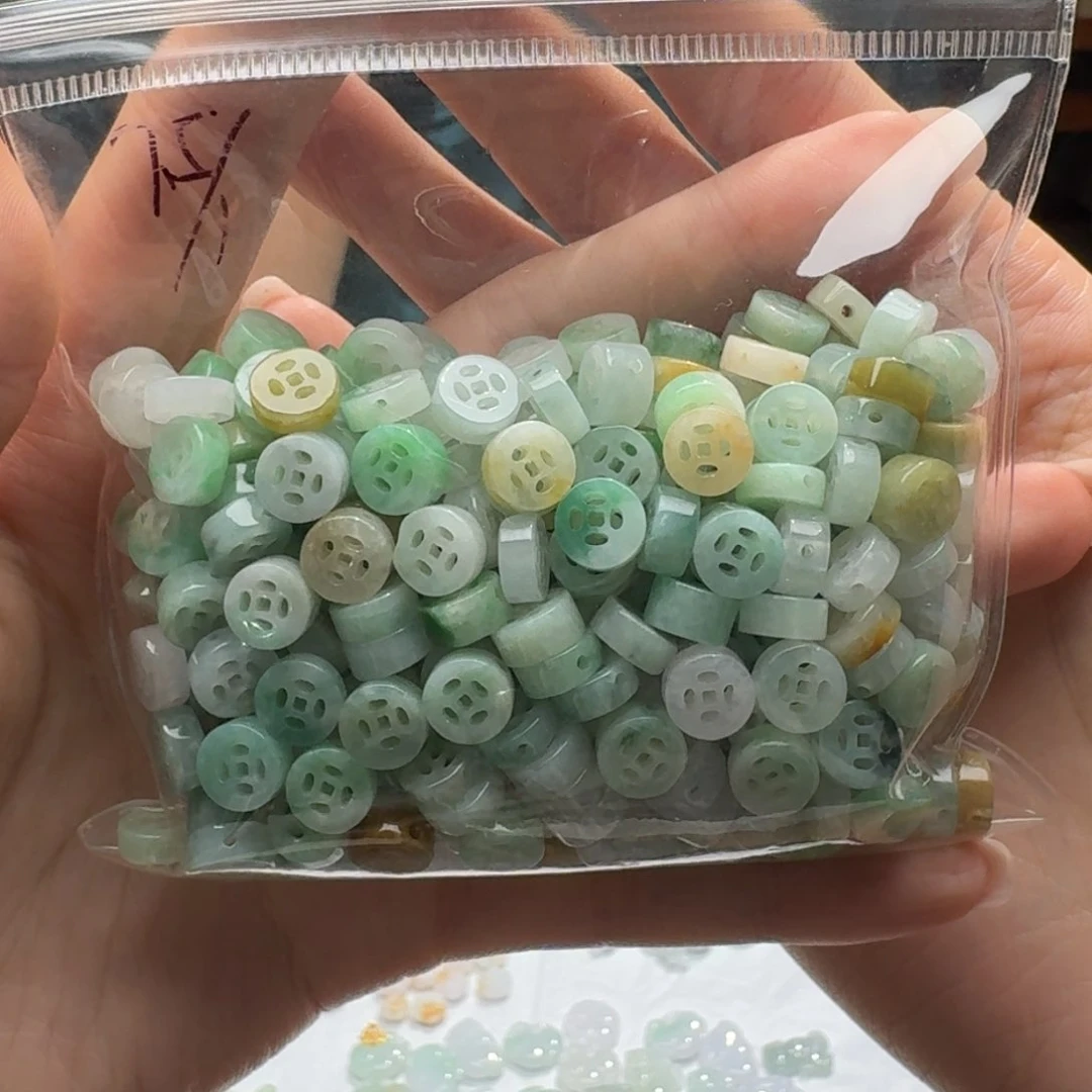 未镶嵌挂件翡翠福利10个，不包邮，拍一单邮费发货