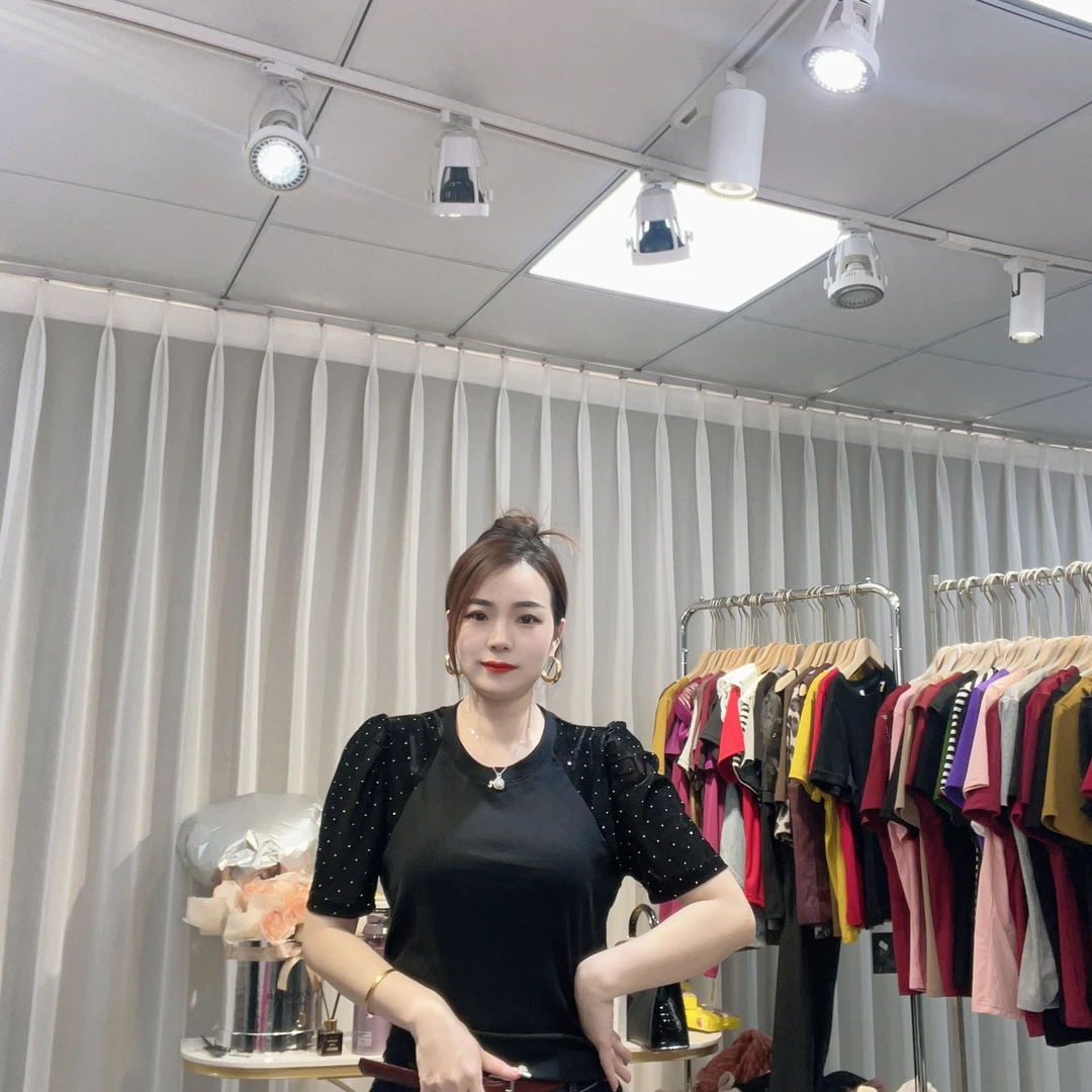 大美小美 微胖MM拼接修身泡泡袖满天星圆领上衣