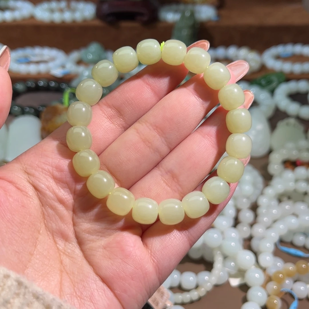 和田玉未镶嵌手串