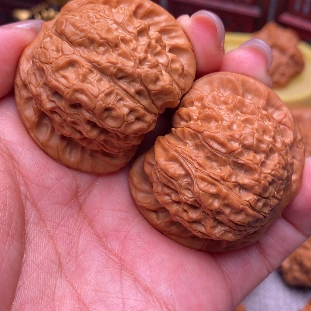 顺***李文玩核桃把件毕业血麒麟44全品