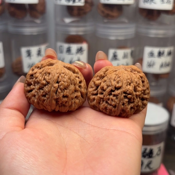 ****哥桃核吊坠43南疆石全品