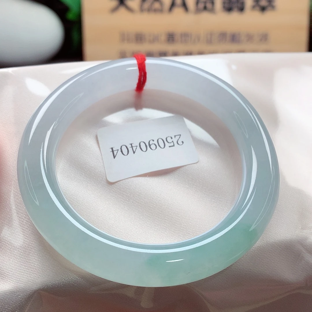 未镶嵌手镯（圆镯）翡翠缅甸天然a货翡翠，强推！82号