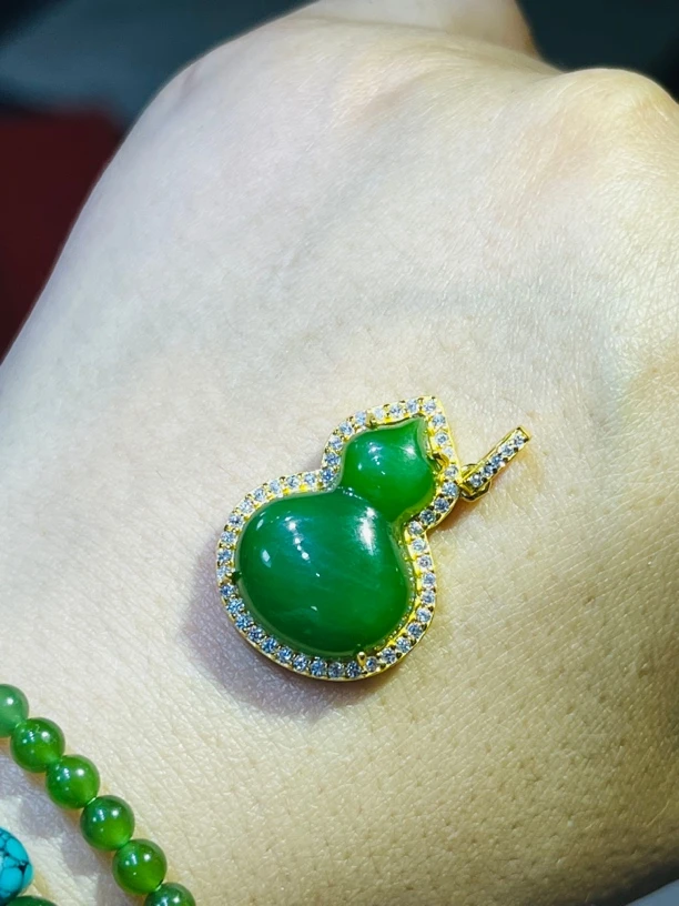 和田玉碧玉绿葫芦s925银镶嵌玉石吊坠气质轻奢绿色精致满绿百搭