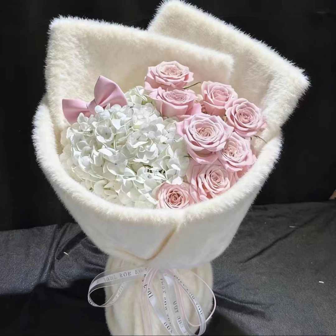 爆款毛绒布料秋冬花束材料手工DIY包装纸毛绒绒花束
